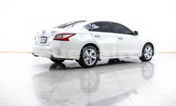 Buy Used Nissan Teana White Car in Bangkok in Bangkok Buy Used Nissan Teana White Car in Bangkok in Bangkok