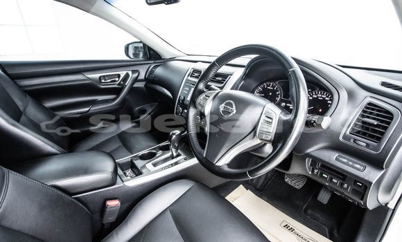 Buy Used Nissan Teana White Car in Bangkok in Bangkok Buy Used Nissan Teana White Car in Bangkok in Bangkok