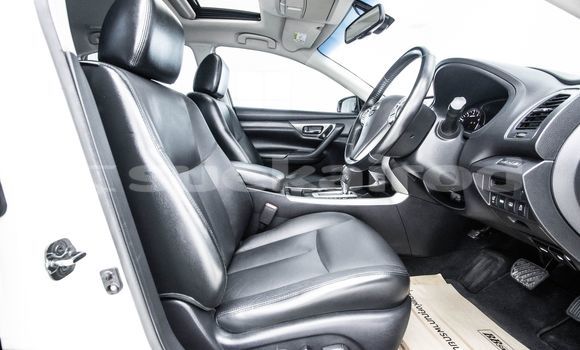 Buy Used Nissan Teana White Car in Bangkok in Bangkok Buy Used Nissan Teana White Car in Bangkok in Bangkok