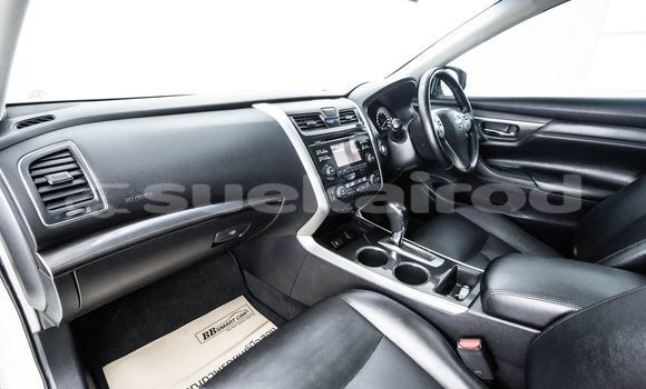 Buy Used Nissan Teana White Car in Bangkok in Bangkok Buy Used Nissan Teana White Car in Bangkok in Bangkok