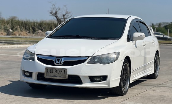 ซื้อ รถมือสอง Honda Civic ขาว รถยนต์ ใน %{เมือง} ใน กรุงเทพมหานคร