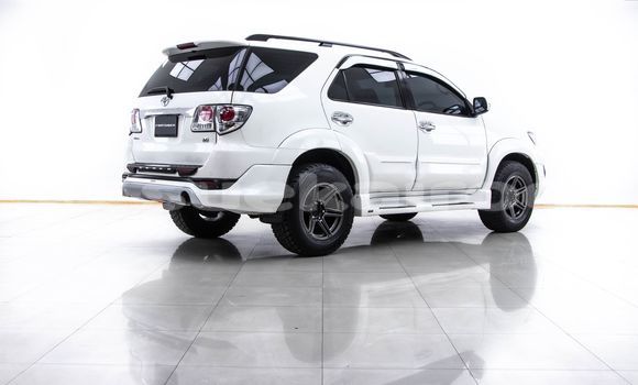ซื้อ รถมือสอง Toyota Fortuner ขาว รถยนต์ ใน %{เมือง} ใน กรุงเทพมหานคร ซื้อ รถมือสอง Toyota Fortuner ขาว รถยนต์ ใน %{เมือง} ใน กรุงเทพมหานคร