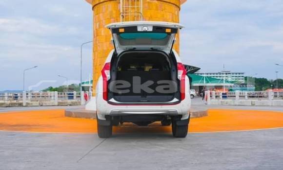 Buy Used Mitsubishi Pajero Sport White Car in Bangkok in Bangkok Buy Used Mitsubishi Pajero Sport White Car in Bangkok in Bangkok