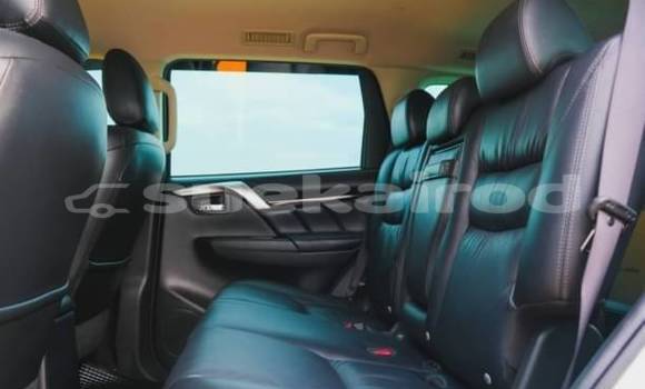 Buy Used Mitsubishi Pajero Sport White Car in Bangkok in Bangkok Buy Used Mitsubishi Pajero Sport White Car in Bangkok in Bangkok