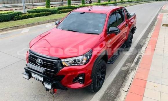 ซื้อ รถมือสอง Toyota Hiluxe Revo สีแดง รถยนต์ ใน %{เมือง} ใน กรุงเทพมหานคร