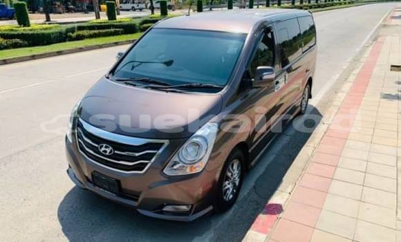 ซื้อ รถมือสอง Hyundai H1 อื่น ๆ รถยนต์ ใน %{เมือง} ใน กรุงเทพมหานคร