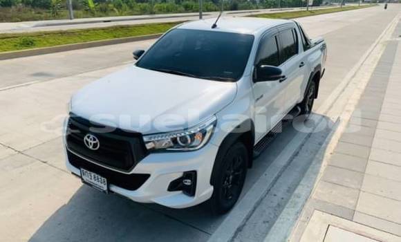 ซื้อ รถมือสอง Toyota Hiluxe Revo ขาว รถยนต์ ใน %{เมือง} ใน กรุงเทพมหานคร