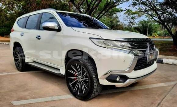 ซื้อ รถมือสอง Mitsubishi Pajero Sport ขาว รถยนต์ ใน %{เมือง} ใน กรุงเทพมหานคร ซื้อ รถมือสอง Mitsubishi Pajero Sport ขาว รถยนต์ ใน %{เมือง} ใน กรุงเทพมหานคร