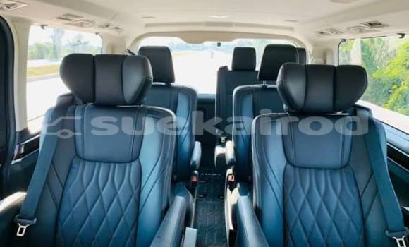 Buy Used Toyota Crown Majesta Black Car in Bangkok in Bangkok Buy Used Toyota Crown Majesta Black Car in Bangkok in Bangkok