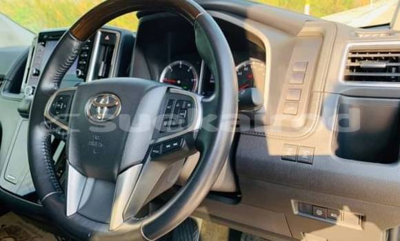 Buy Used Toyota Crown Majesta Black Car in Bangkok in Bangkok Buy Used Toyota Crown Majesta Black Car in Bangkok in Bangkok