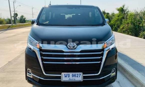 Buy Used Toyota Crown Majesta Black Car in Bangkok in Bangkok Buy Used Toyota Crown Majesta Black Car in Bangkok in Bangkok