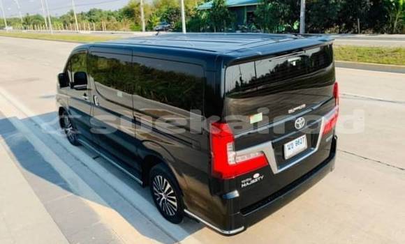 Buy Used Toyota Crown Majesta Black Car in Bangkok in Bangkok Buy Used Toyota Crown Majesta Black Car in Bangkok in Bangkok