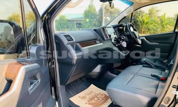 Buy Used Toyota Crown Majesta Black Car in Bangkok in Bangkok Buy Used Toyota Crown Majesta Black Car in Bangkok in Bangkok