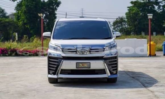 Buy Used Toyota Vellfire White Car in Bangkok in Bangkok Buy Used Toyota Vellfire White Car in Bangkok in Bangkok
