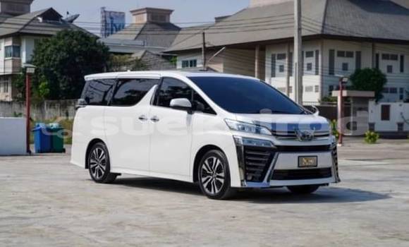 Buy Used Toyota Vellfire White Car in Bangkok in Bangkok Buy Used Toyota Vellfire White Car in Bangkok in Bangkok