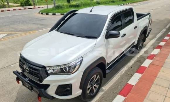 Buy Used Toyota Hiluxe Revo White Car in Bangkok in Bangkok Buy Used Toyota Hiluxe Revo White Car in Bangkok in Bangkok