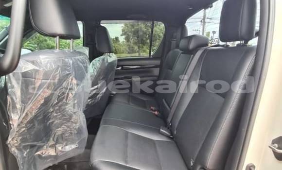 Buy Used Toyota Hiluxe Revo White Car in Bangkok in Bangkok Buy Used Toyota Hiluxe Revo White Car in Bangkok in Bangkok