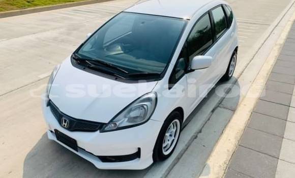 ซื้อ รถมือสอง Honda Jazz ขาว รถยนต์ ใน %{เมือง} ใน กรุงเทพมหานคร