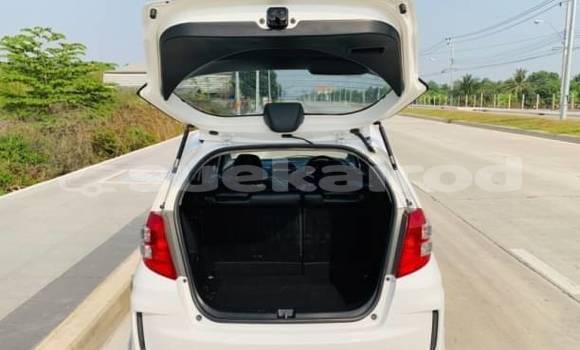 Buy Used Honda Jazz White Car in Bangkok in Bangkok Buy Used Honda Jazz White Car in Bangkok in Bangkok