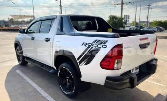 Buy Used Toyota Hiluxe Revo White Car in Bangkok in Bangkok Buy Used Toyota Hiluxe Revo White Car in Bangkok in Bangkok