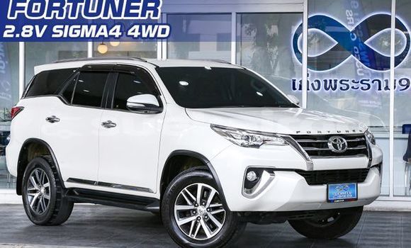 ซื้อ รถมือสอง Toyota Fortuner ขาว รถยนต์ ใน %{เมือง} ใน กรุงเทพมหานคร