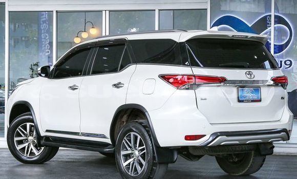 ซื้อ รถมือสอง Toyota Fortuner ขาว รถยนต์ ใน %{เมือง} ใน กรุงเทพมหานคร ซื้อ รถมือสอง Toyota Fortuner ขาว รถยนต์ ใน %{เมือง} ใน กรุงเทพมหานคร