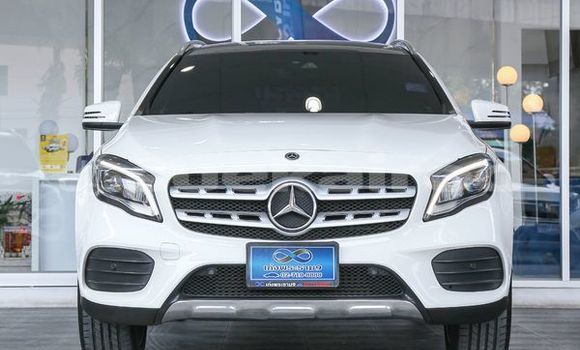 ซื้อ รถมือสอง Mercedes-Benz GLA-klasse ขาว รถยนต์ ใน %{เมือง} ใน กรุงเทพมหานคร ซื้อ รถมือสอง Mercedes-Benz GLA-klasse ขาว รถยนต์ ใน %{เมือง} ใน กรุงเทพมหานคร