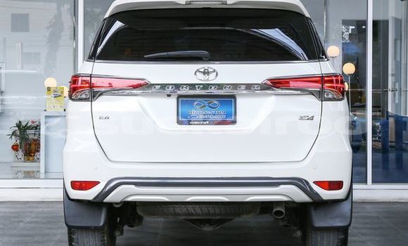 ซื้อ รถมือสอง Toyota Fortuner ขาว รถยนต์ ใน %{เมือง} ใน กรุงเทพมหานคร ซื้อ รถมือสอง Toyota Fortuner ขาว รถยนต์ ใน %{เมือง} ใน กรุงเทพมหานคร
