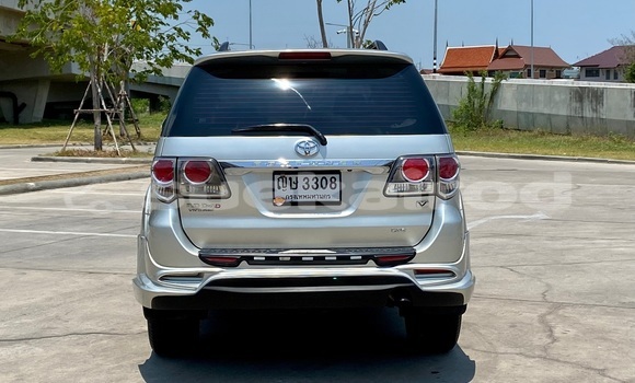 ซื้อ รถมือสอง Toyota Fortuner อื่น ๆ รถยนต์ ใน %{เมือง} ใน กรุงเทพมหานคร ซื้อ รถมือสอง Toyota Fortuner อื่น ๆ รถยนต์ ใน %{เมือง} ใน กรุงเทพมหานคร