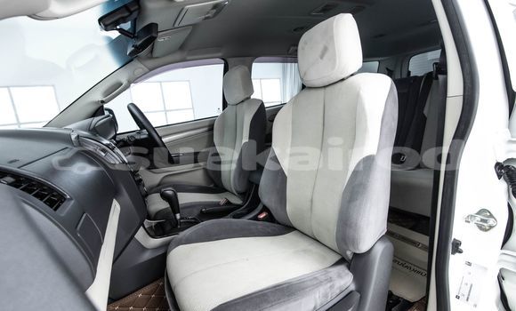 Buy Used Chevrolet TrailBlazer White Car in Bangkok in Bangkok Buy Used Chevrolet TrailBlazer White Car in Bangkok in Bangkok