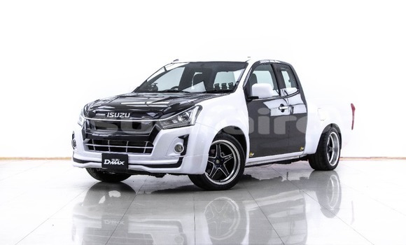 Buy Used Isuzu D-Max White Car in Bangkok in Bangkok