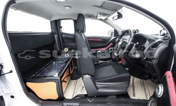 Buy Used Isuzu D-Max White Car in Bangkok in Bangkok Buy Used Isuzu D-Max White Car in Bangkok in Bangkok