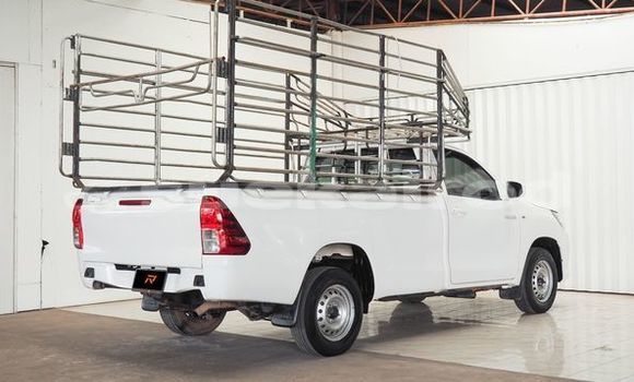 Buy Used Toyota Hiluxe Revo White Car in Udon Thani in Udon Thani Buy Used Toyota Hiluxe Revo White Car in Udon Thani in Udon Thani