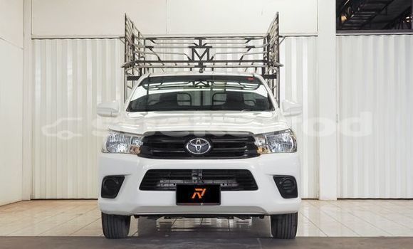 Buy Used Toyota Hiluxe Revo White Car in Udon Thani in Udon Thani Buy Used Toyota Hiluxe Revo White Car in Udon Thani in Udon Thani