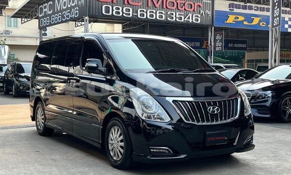 Buy Used Hyundai H1 Black Car in Bangkok in Bangkok