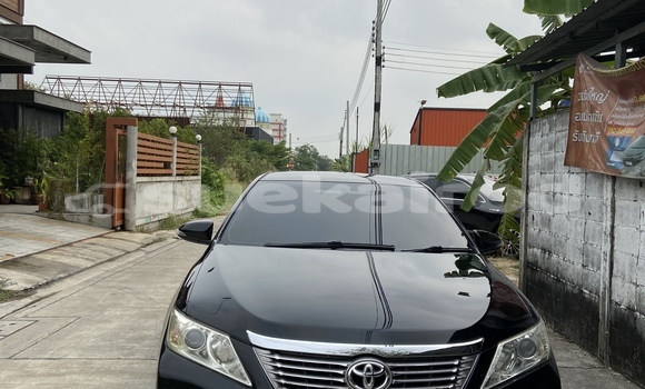 ซื้อ รถมือสอง Toyota Camry สีดำ รถยนต์ ใน %{เมือง} ใน กรุงเทพมหานคร