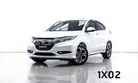 Buy Used Honda HR-V White Car in Bangkok in Bangkok Buy Used Honda HR-V White Car in Bangkok in Bangkok