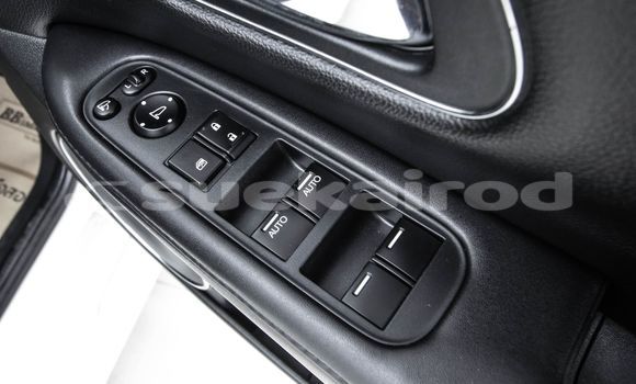 Buy Used Honda HR-V White Car in Bangkok in Bangkok Buy Used Honda HR-V White Car in Bangkok in Bangkok