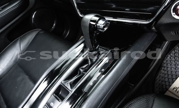 Buy Used Honda HR-V White Car in Bangkok in Bangkok Buy Used Honda HR-V White Car in Bangkok in Bangkok