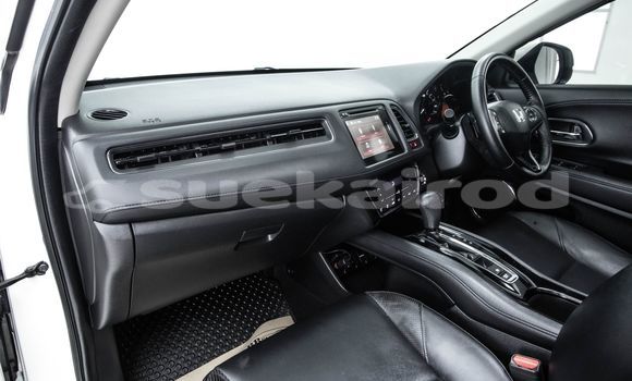 Buy Used Honda HR-V White Car in Bangkok in Bangkok Buy Used Honda HR-V White Car in Bangkok in Bangkok