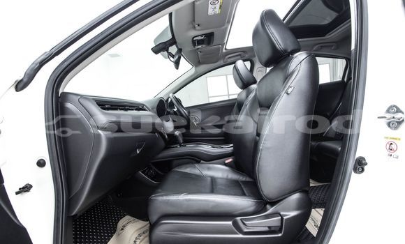 Buy Used Honda HR-V White Car in Bangkok in Bangkok Buy Used Honda HR-V White Car in Bangkok in Bangkok