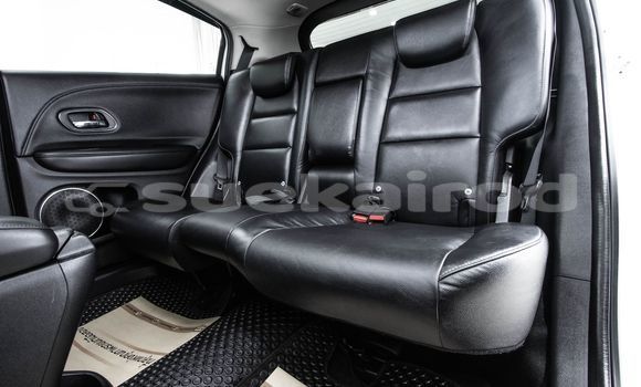 Buy Used Honda HR-V White Car in Bangkok in Bangkok Buy Used Honda HR-V White Car in Bangkok in Bangkok