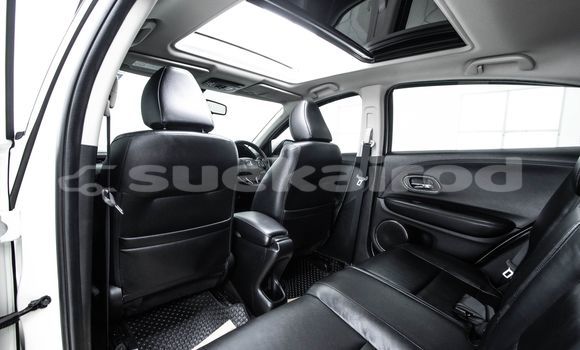 Buy Used Honda HR-V White Car in Bangkok in Bangkok Buy Used Honda HR-V White Car in Bangkok in Bangkok