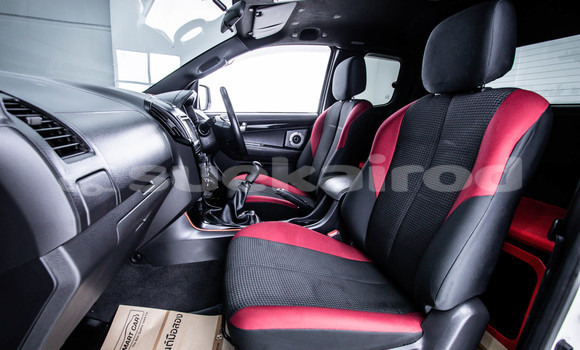 ซื้อ รถมือสอง Isuzu D-Max ขาว รถยนต์ ใน %{เมือง} ใน กรุงเทพมหานคร ซื้อ รถมือสอง Isuzu D-Max ขาว รถยนต์ ใน %{เมือง} ใน กรุงเทพมหานคร