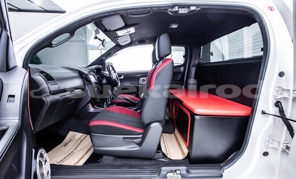 ซื้อ รถมือสอง Isuzu D-Max ขาว รถยนต์ ใน %{เมือง} ใน กรุงเทพมหานคร ซื้อ รถมือสอง Isuzu D-Max ขาว รถยนต์ ใน %{เมือง} ใน กรุงเทพมหานคร