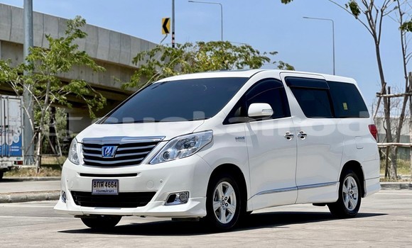 Buy Used Toyota Alphard White Car in Bangkok in Bangkok