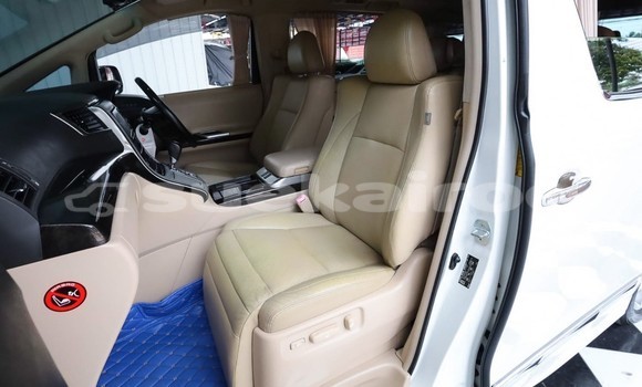 Buy Used Toyota Alphard White Car in Bangkok in Bangkok Buy Used Toyota Alphard White Car in Bangkok in Bangkok