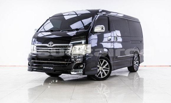 ซื้อ รถมือสอง Toyota Ventury สีดำ รถยนต์ ใน %{เมือง} ใน กรุงเทพมหานคร