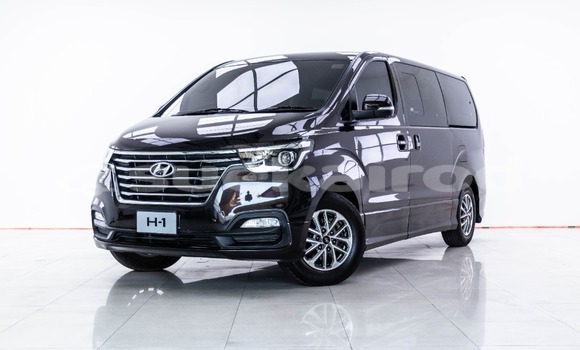 ซื้อ รถมือสอง Hyundai H1 สีดำ รถยนต์ ใน %{เมือง} ใน กรุงเทพมหานคร