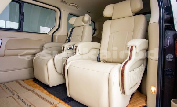 ซื้อ รถมือสอง Hyundai H1 สีน้ำตาล รถยนต์ ใน %{เมือง} ใน กรุงเทพมหานคร ซื้อ รถมือสอง Hyundai H1 สีน้ำตาล รถยนต์ ใน %{เมือง} ใน กรุงเทพมหานคร